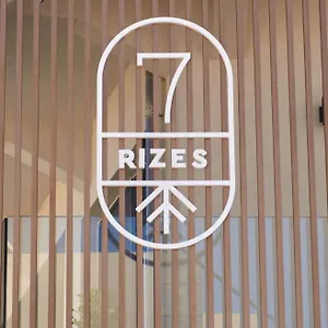 7rizes Luxury Living Hotel apartamentowy